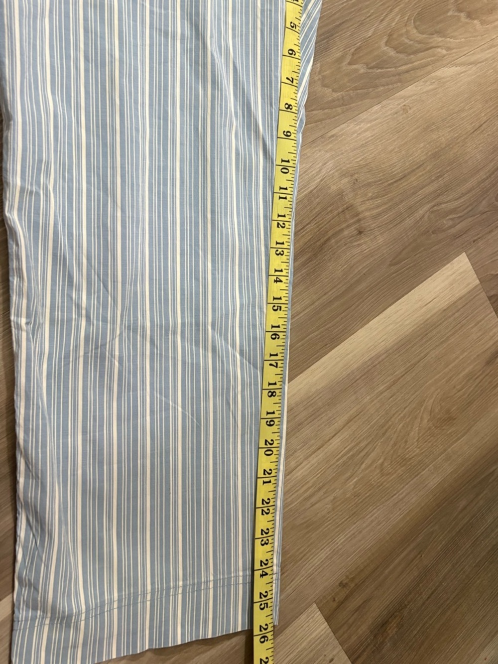 Hugo Boss Capris - Picture 6 of 6
